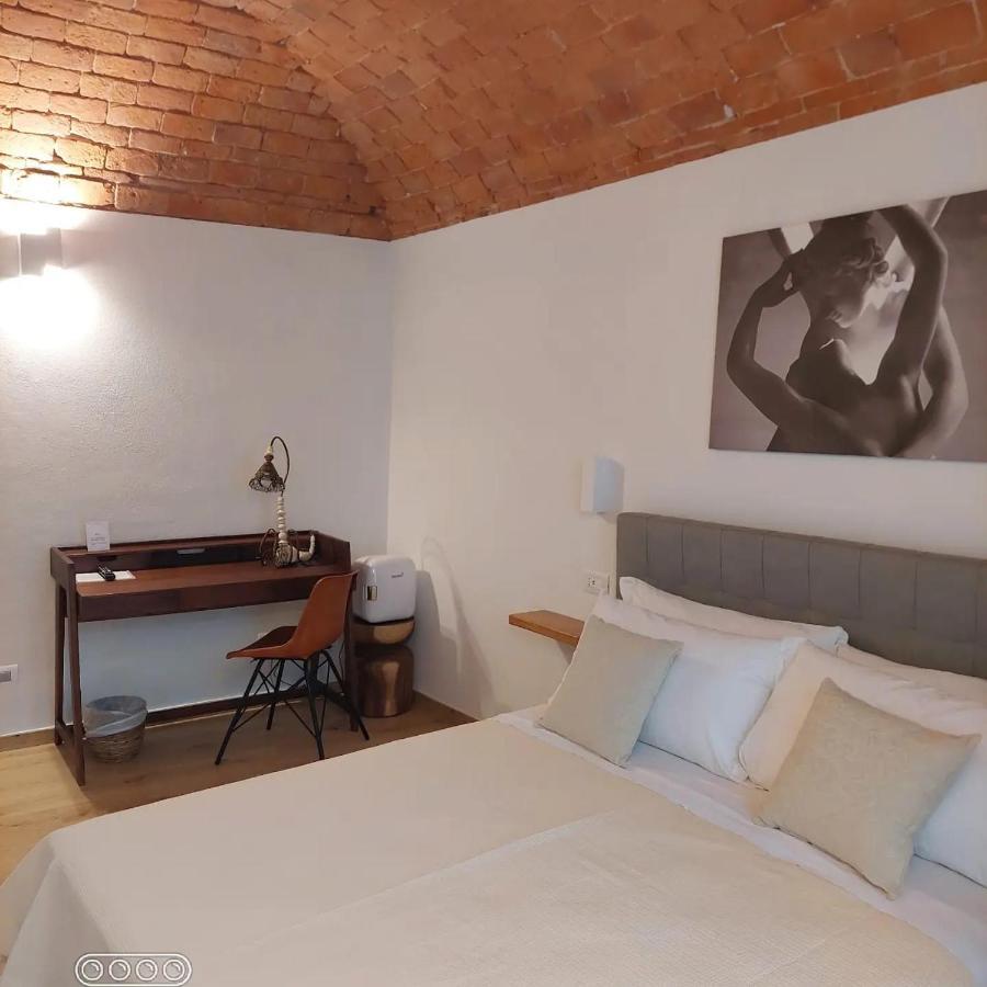 Federico II - Rooms And Breakfast Borgio Verezzi Extérieur photo
